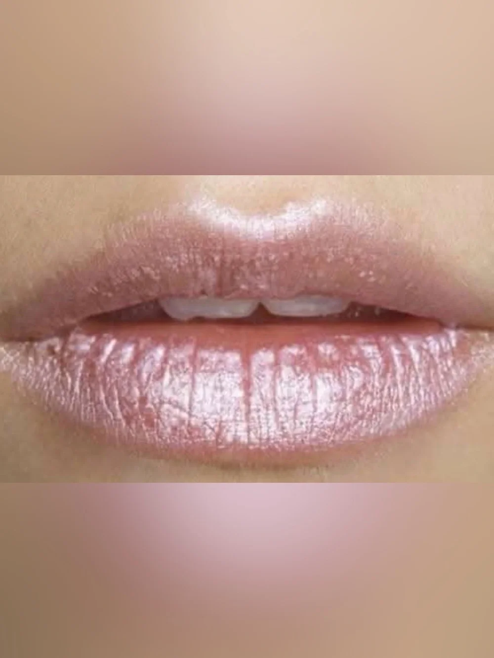 NYX Frost Duo Chromatic Holographic Lipstick in Dayum